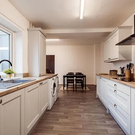 Ferienhaus Mid Street Retreat, Steps From The Beach, *