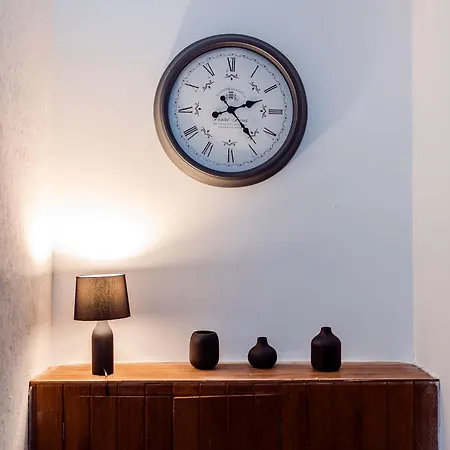 Mid Street Retreat, Steps From The Beach, Vakantiehuis