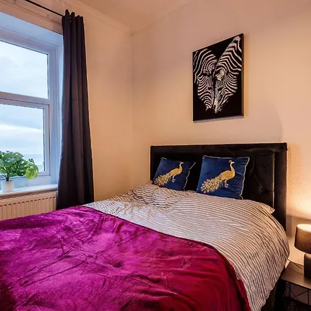 Mid Street Retreat, Steps From The Beach, Vakantiehuis Whitehaven